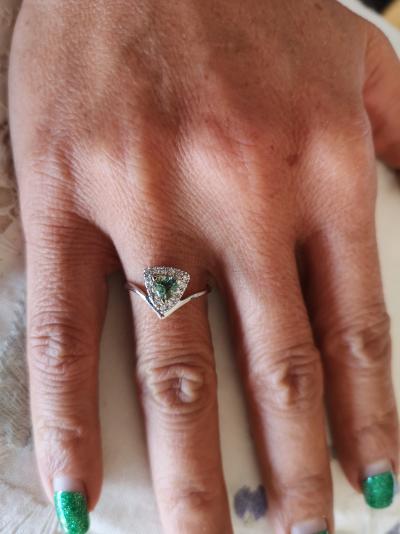 Bague en or  saphir vert naturel et  diamants 2