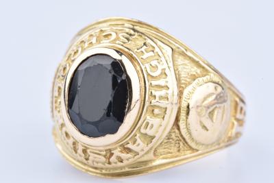 Bague Université ( BaySide) en Or Jaune 18 ct (750/1000) 1 Grenat facetté Ovale, serti clos, à env 2 ct 2