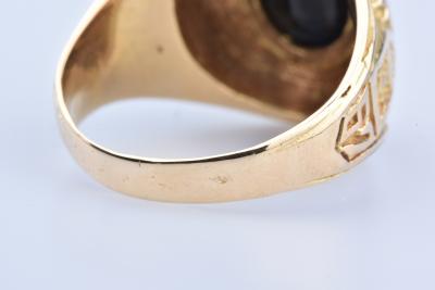 Bague Université ( BaySide) en Or Jaune 18 ct (750/1000) 1 Grenat facetté Ovale, serti clos, à env 2 ct 2