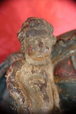 Sculpture en bois polychrome représentant la Vierge à l’Enfant. 2