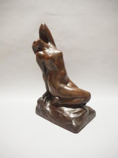 Amedeo GENNARELLI (1881-1943). Nu assis le bras levé. Bois sculpté 2