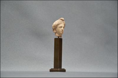 Visage en terre cuite, Grèce antique, Époque hellénistique, IIIème-Ier siècle av JC 2