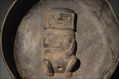 Importante coupe en céramique, Pérou, Art Précolombien , Culture Chavin ancien,  700 - 500 av JC 2