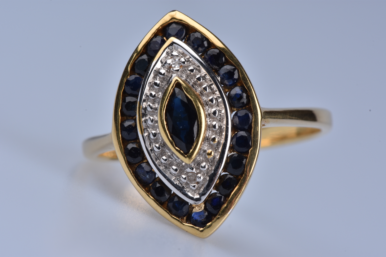 Bague Or Jaune 18 Carats Sertie De 5 Saphirs Naturels Bleus - Taille 54 - Occasion Bel éclat