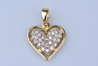 Pendentif en or jaune 18 ct ( 750/1000) 31 diamants ronds 0,31 ct au total 2