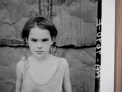 Dorothea Lange - Troubled Child, 1936 (Large print) 2