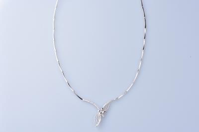 Collier en Or Blanc 18 ct (750/1000) Maille Type Oméga / 38 Oxydes 2