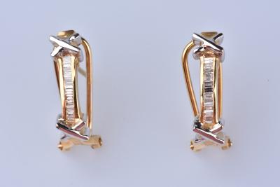 Boucles d’oreilles en Or jaune et blanc 18 ct (750/1000), 26 diamants baguettes à 0,26 ct au total 2