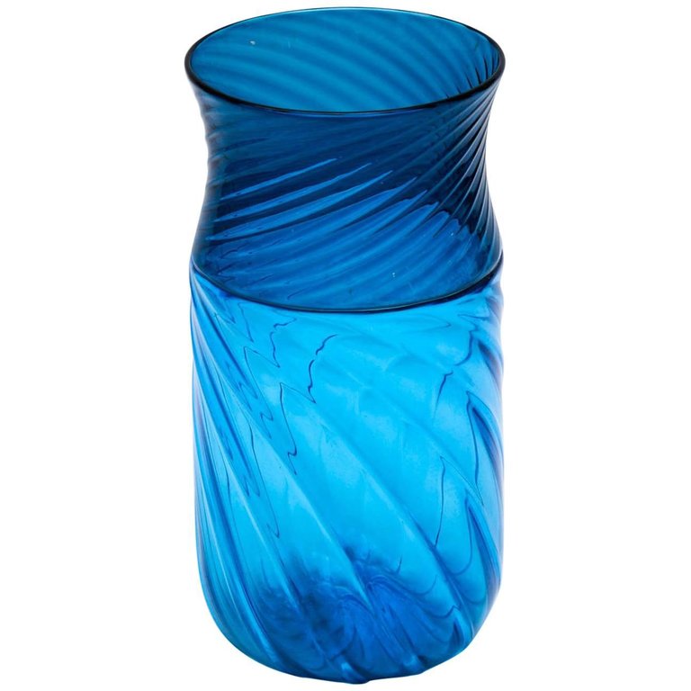 Venini Vase in blue Murano glass, 1970, signed XXth, XXIst centuries furniture, Art Nouveau