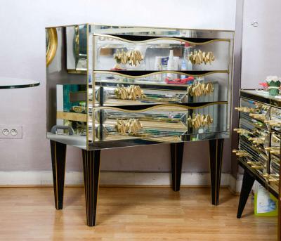 Italie - Commode recouverte de miroirs, 1969 2