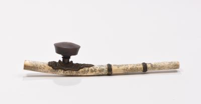 Chine, vers 1940-1950 Pipe à opium en os 2