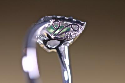 Haute Joaillerie -Bague en or blanc 18 kt 2