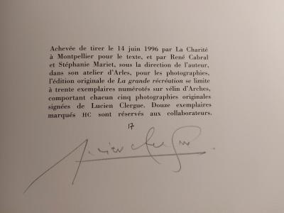 Lucien Clergue La Grande Récréation  Édition originale Tirage en noir et blanc signé au crayon  en 30 exemplaires contrecollé sur Arches. Double page 2