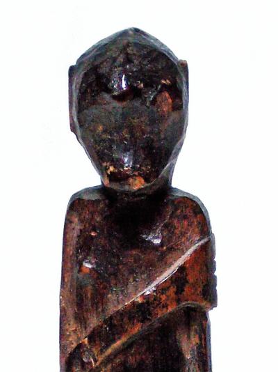 Bornéo, Statuette Dayak servant de charme de protection 2