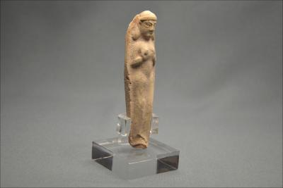 Statuette d’Ishtar en terre cuite, Mésopotamie, Empire assyrien 2000 - 1000 av JC 2