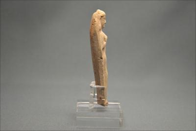 Statuette d’Ishtar en terre cuite, Mésopotamie, Empire assyrien 2000 - 1000 av JC 2