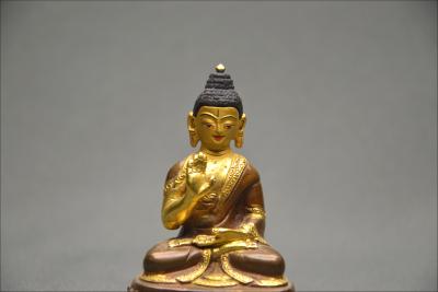 Bouddha en posture d’Abhaya Mudra, Tibet, Début du XXème siècle 2