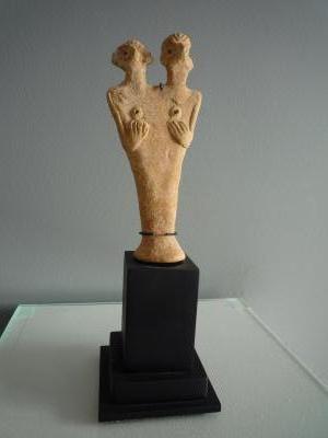 Idole bicéphale en terre cuite, art Syro-Hittite, début du 2ème millénaire avant J.C. 2