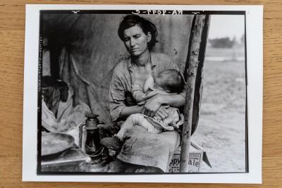 Dorothea Lange - Migrant Mother set 2