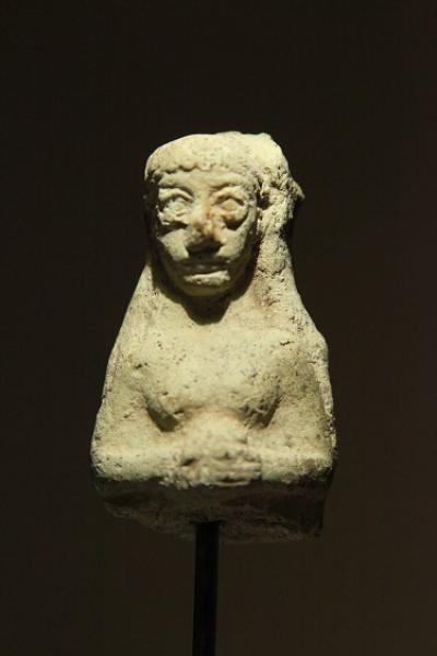 Grèce, Buste de Korê, Epoque Archaïque 2