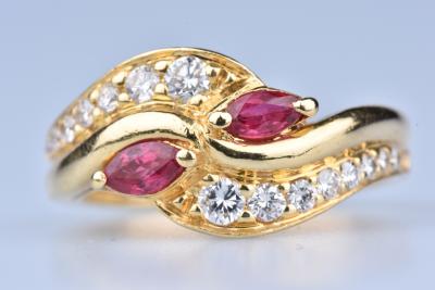 Gold ring 18 ct. (750/1000) with 2 marquise rubies 2