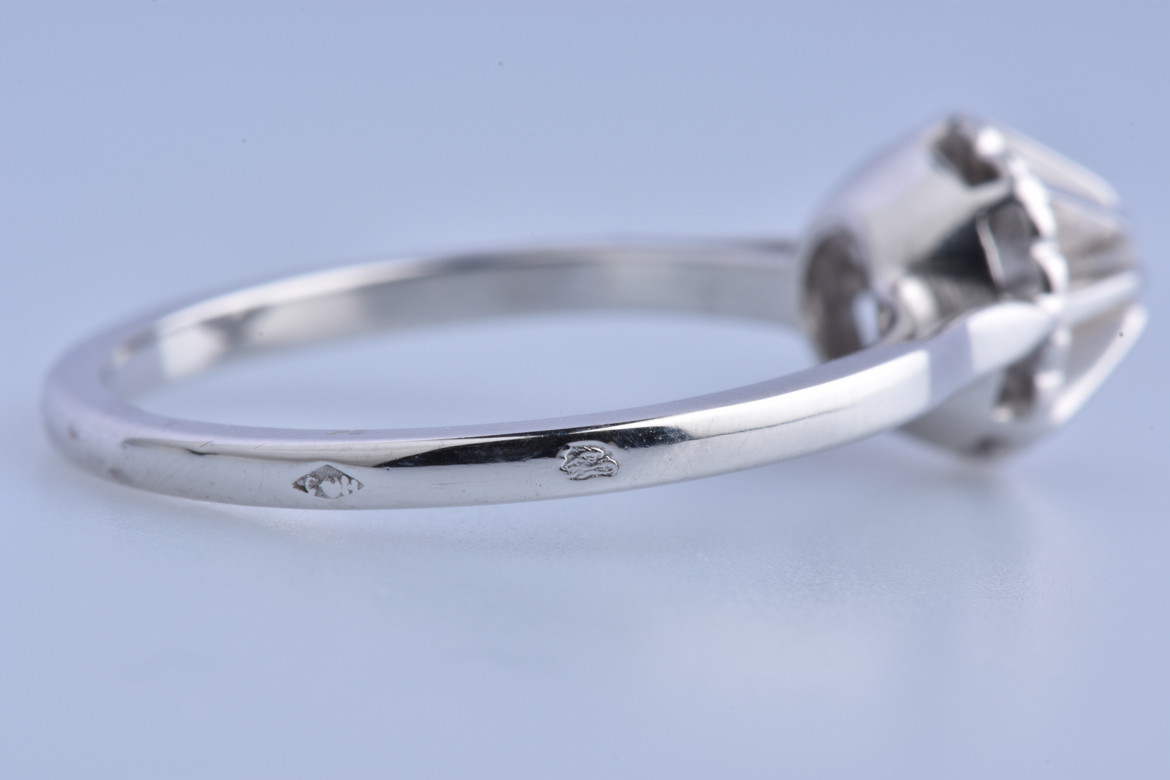 Bague En Or 18 Carats Ornée D'une Magnifique Perle De Tahiti Noire - Taille 58