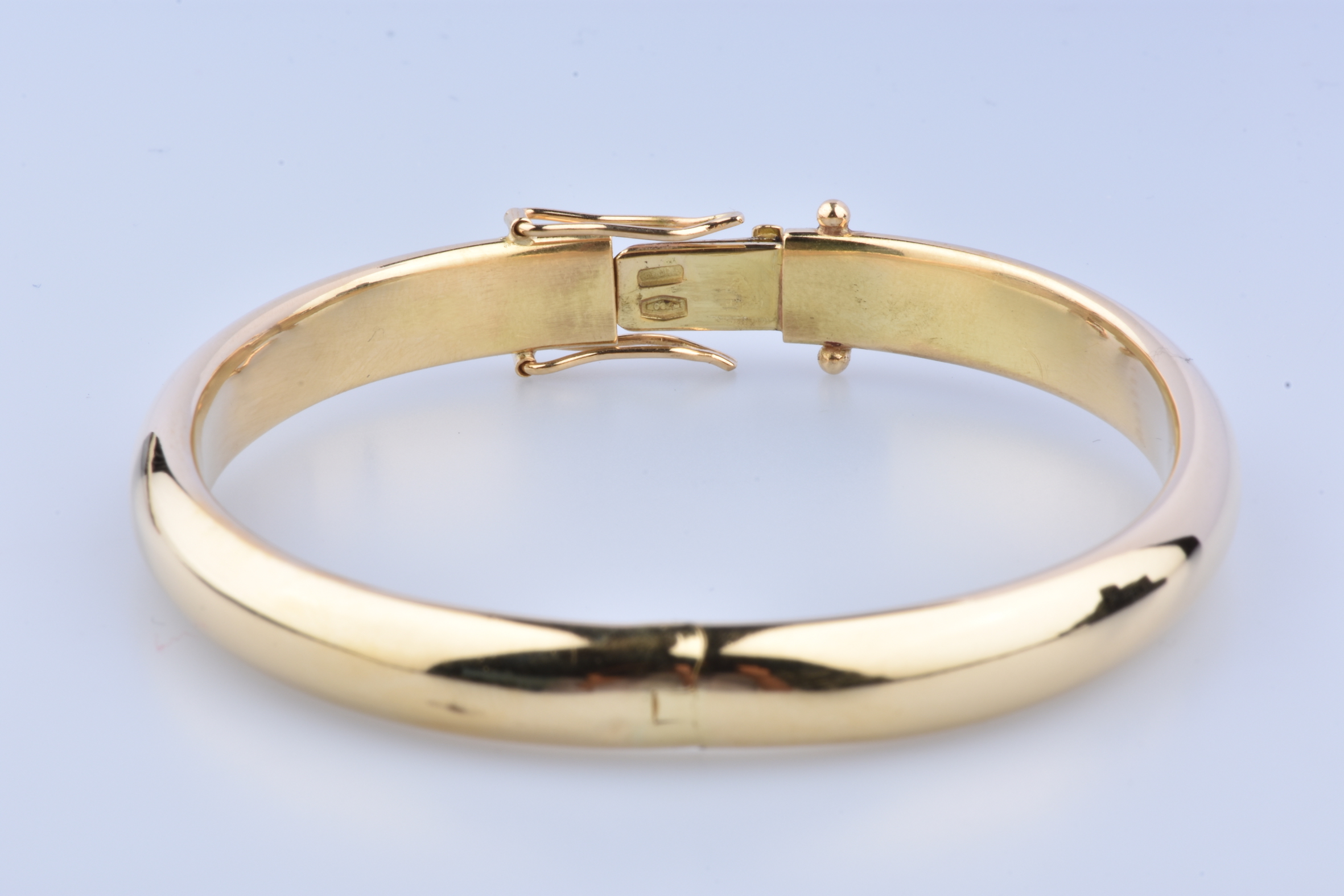 Magnifique bracelet jonc en or 18 ct ( 750 millièmes), fermeture en