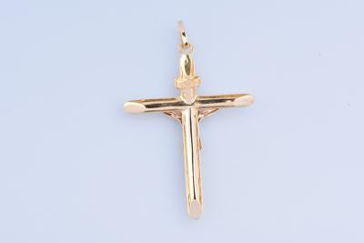 Magnifique pendentif croix Jesus Christ en or 18 ct (750 millièmes). 2