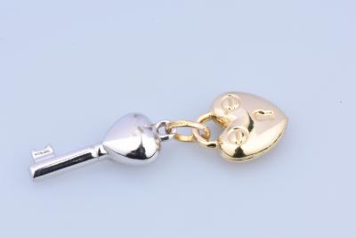 Magnifique pendentif clef et cadenas coeur en or blanc et jaune 18 ct 2