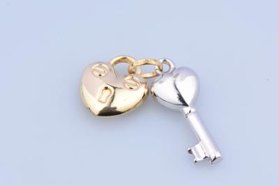 Magnifique pendentif clef et cadenas coeur en or blanc et jaune 18 ct 2