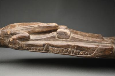 Ancienne proue de pirogue à tête de crocodile, Papouasie Nouvelle-Guinée, Moyen Sepik, Seconde moitié du XXème siècle 2
