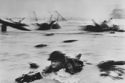 Robert CAPA - D-Day : le débarquement à Omaha Beach - Impression numérique 2
