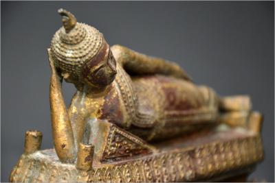 Thaïlande, XIXème siècle, Bouddha en bronze dans l’attitude du Parinirvana 2