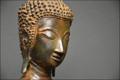 Laos, Fin XIXème - début XXème siècle, Important Bouddha en bronze en position Mettakaruna Mudra 2