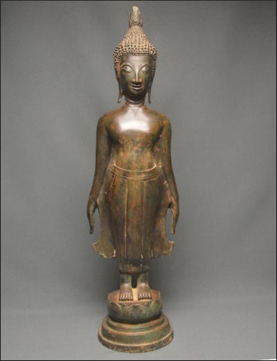 Laos, Fin XIXème - début XXème siècle, Important Bouddha en bronze en position Mettakaruna Mudra 2