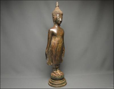 Laos, Fin XIXème - début XXème siècle, Important Bouddha en bronze en position Mettakaruna Mudra 2