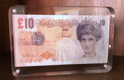 BANKSY - DIFACED TENNER, faux billet de dix livres 2