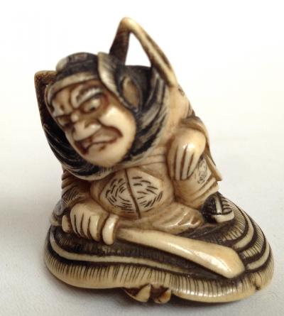 Netsuke en corne de cerf, Japon, Epoque EDO (1603-1868) 2