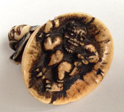 Netsuke en corne de cerf, Japon, Epoque EDO (1603-1868) 2