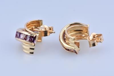 Boucles d’oreilles en or oxydes zirconium mauves 2