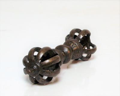 Tibet, Ecole Nyingmapa, XVIIIe/XIXe siècles, Dorje Vajra en bronze 2
