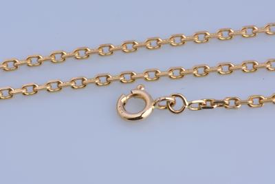 Collier chaine de 54,5 cm en or 18 carats (750 millièmes) en maille forçat. Fermoir bouée. 2