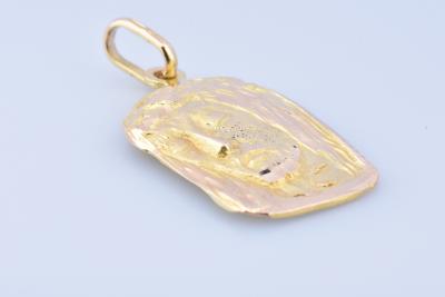 Magnifique pendentif visage du christ en or jaune 18 ct (750 millièmes). 2
