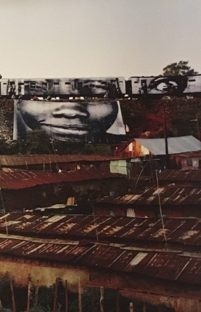 JR - In Kibera Slum, Train Passage 1, 2016 - Lithographie signée au crayon 2