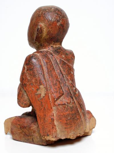 Birmanie - Moine assis en bois laqué doré, XIXème siècle 2
