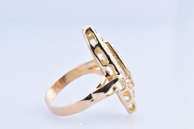 Marquise-Ring aus 18 Karat Gold mit 15 Zirkonoxiden. 2