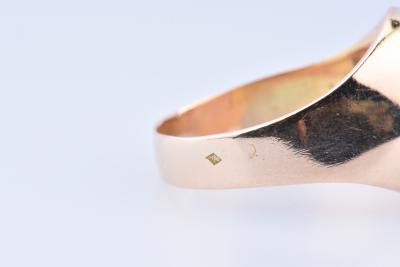 Belle bague chevalière en or 18 carats (750/1000). 2