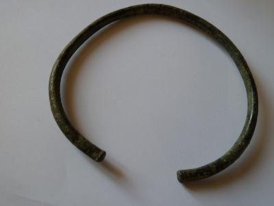 Large bracelet bronze final (France) 1250-750 av.J.-C. 2