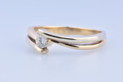 Bague  solitaire en or jaune 18 carats (750 millièmes) 2