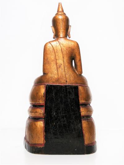 Boudha Maravijaya en bois de teck laqué et doré, Cambodge, 19ème siècle 2